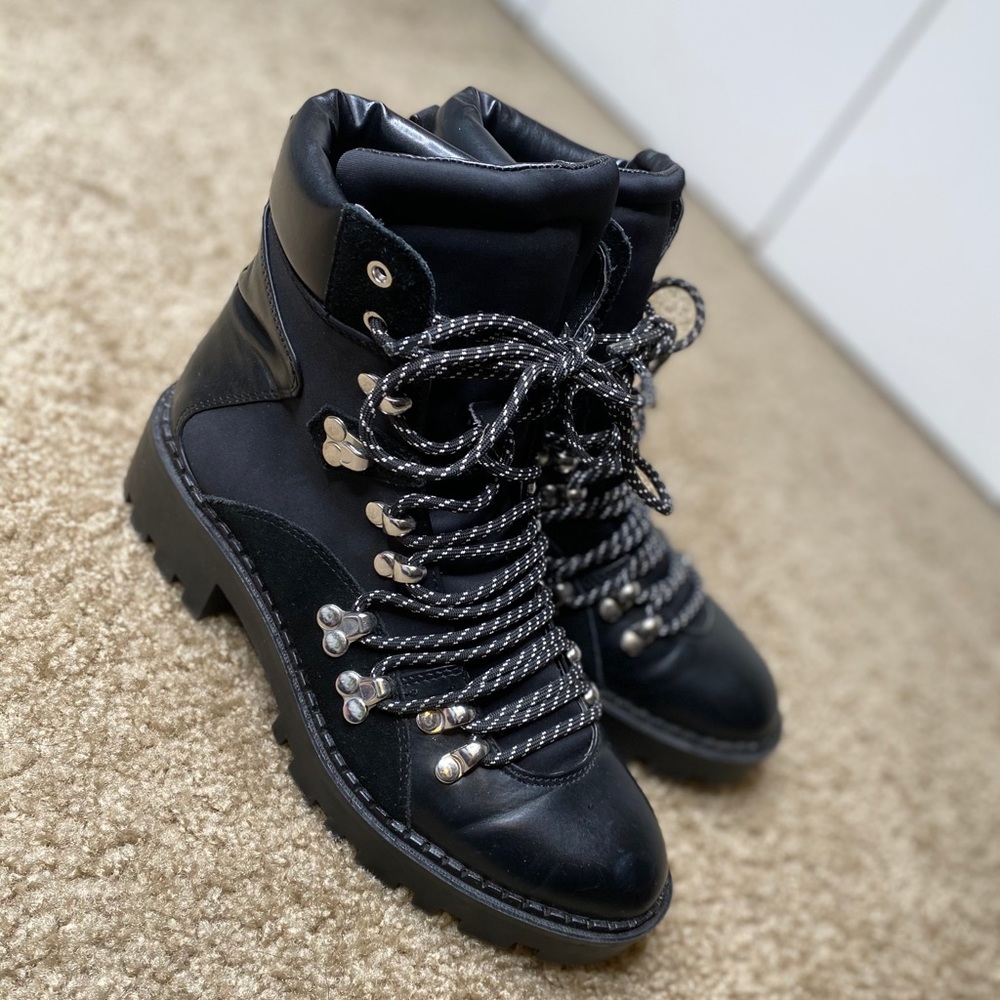 Zara Mountain Hiking Boots 💕